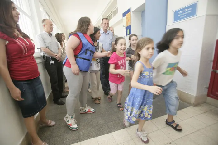 ימשיכו להיות בסכנה? ילדים בתרגיל העורף