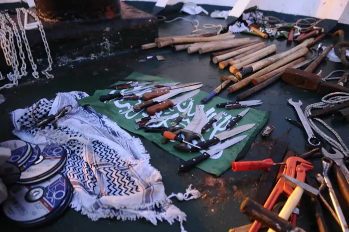 אמצעי הנשק ששימשו לתקיפת חיילי צה"ל ונמצאו על סיפון ה"מרמרה"