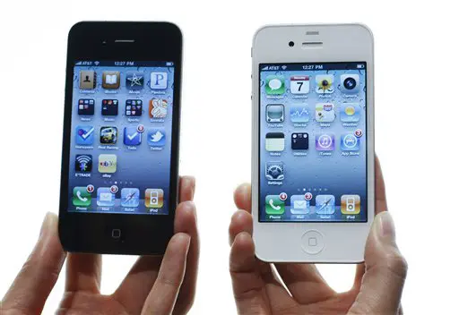 הטלפון של אפל, לטוב ולרע, תלוי בגן הסגור של החברה, שלא נוטה לאפשר הכנסה של תוכנות. אייפון 4
