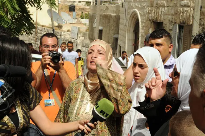 בזירת התקרית החלו עימותים בין כוחות מג"ב לתושבי המקום