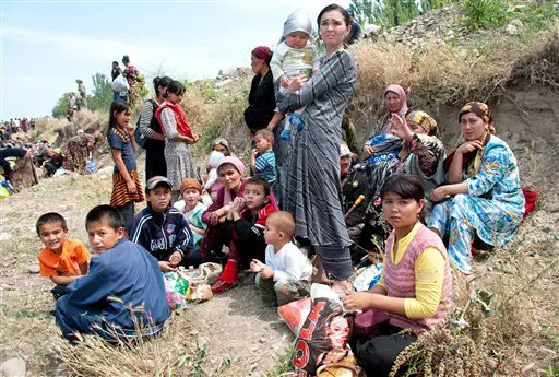 במחנות הפליטים באוזבקיסטן נמצאים בעיקר נשים וילדיהן