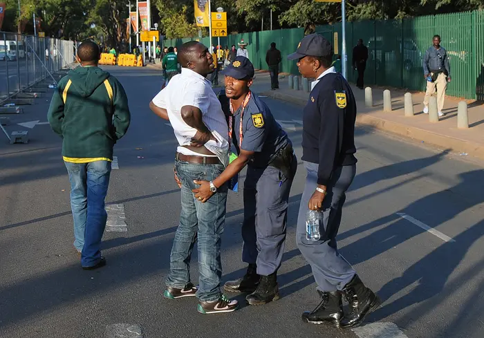 המשטרה בדרום אפריקה עורכת חיפוש על אוהדים