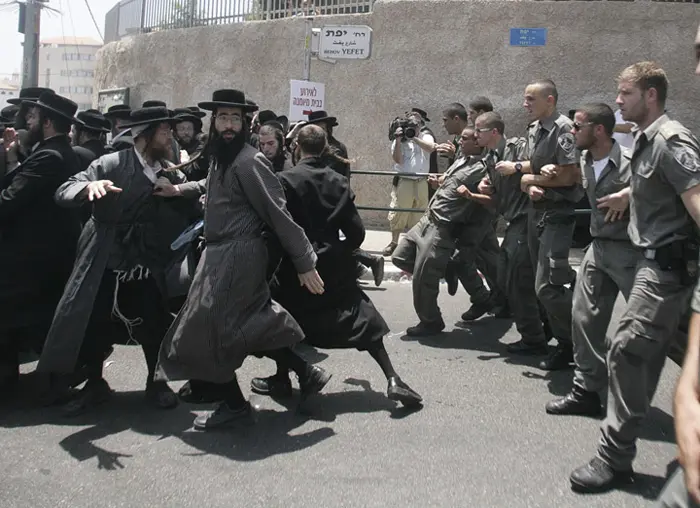 דווקא עכשיו, כשיש דם ברחובות חייבים להביא את המפנה