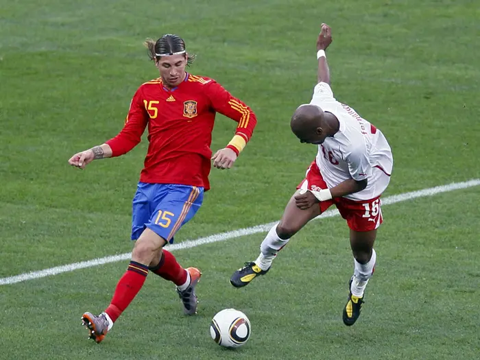 המגנים של ספרד לא עזרו למשחק ההתקפה. ראמוס