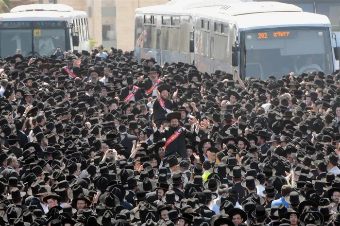 הפגנת חרדים בירושלים לקראת מאסר ההורים מעמנואל