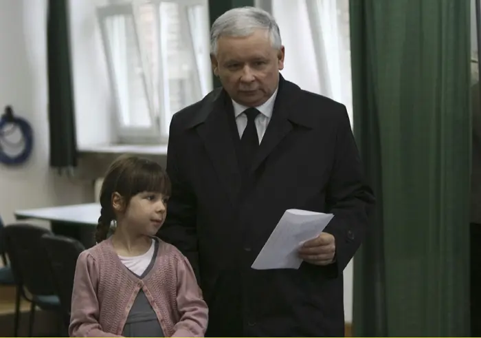 הודה בהפסד בנאום בפני תומכיו. ירוסלב קצ'ינסקי