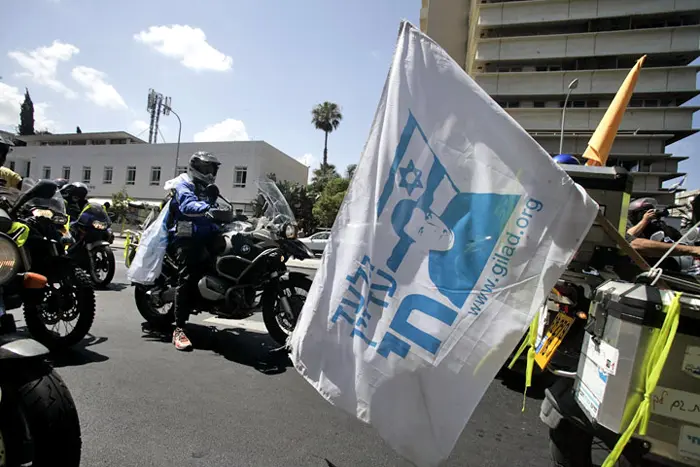 לכול החוששים מהתמוטטות המערכת הביטחונית לאור "עסקת שליט", אני מציע לכם להסתכל במבט רחב וכולל על עתיד הביטחון הלאומי של מדינת ישראל על היבטיה הערכיים, הביטחוניים והחברתיים