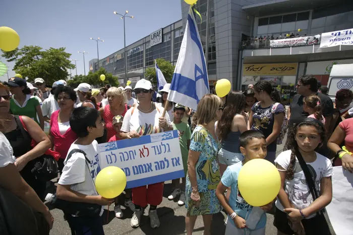 ההחלטה היא לא האם לשחרר מחבלים, אלא האם להרוג את גלעד?