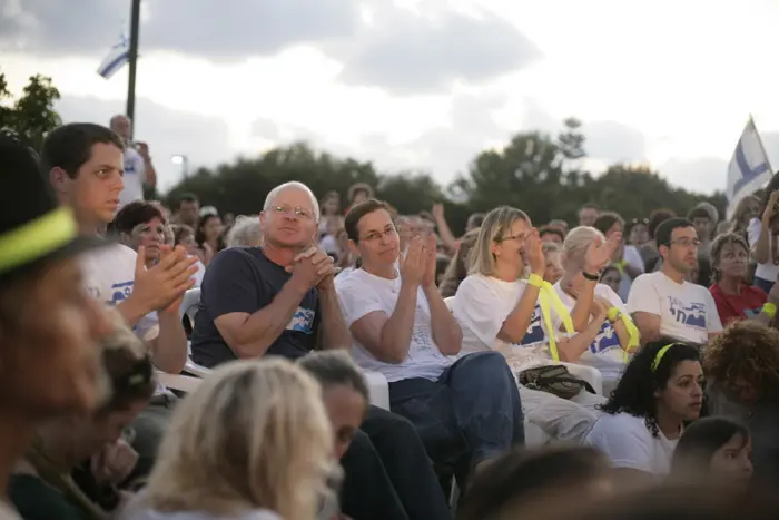 "דבר לא קרה בארבע השנים האחרונות וגלעד עדיין יושב בבור בעזה". אביבה שליט