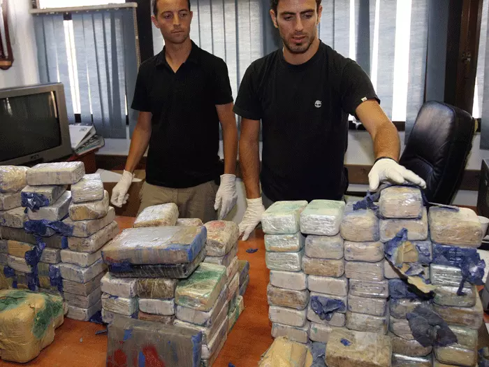 חוקרי המשטרה עקבו אחר המבריחים במשך שלושה חודשים