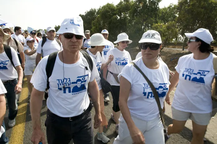 רונה רמון הגיעה להביע תמיכה במשפחת שליט