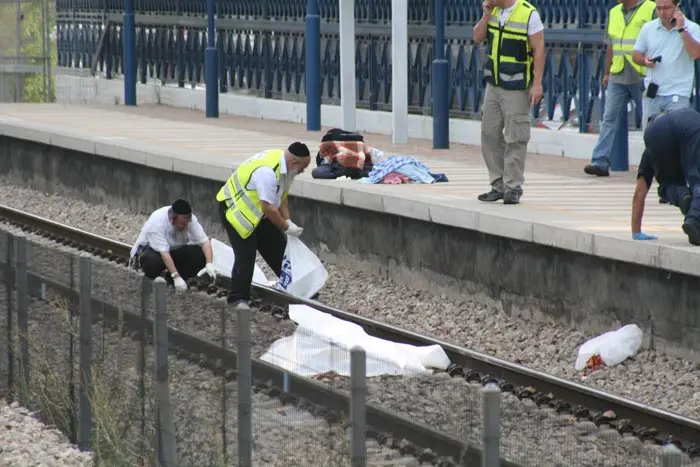 הרכבת נכנסה לתחנה ואז ככל הנראה האישה קפצה על הפסים. זירת האירוע