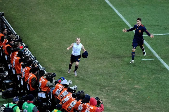 אנדרס אינייסטה, נבחרת ספרד, חוגג שער בגמר המונדיאל