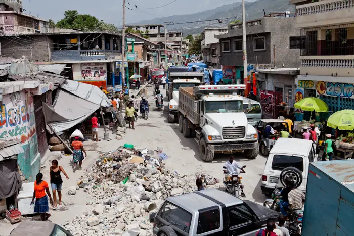 רחובות האיטי מתאוששים רעידת האדמה הקשה
