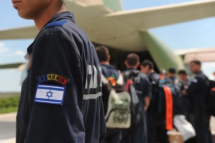 המטוס שעליו ארונות ההרוגים ברומניה עם נחיתתו בישראל
