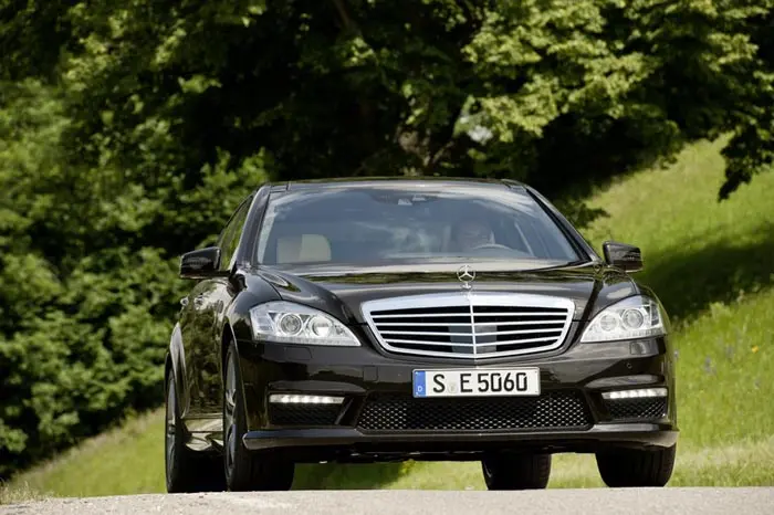 S63 AMG. הרבה כוח, הרבה פאר