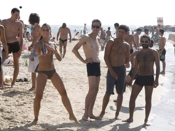 ישראלים רבים ניצלו את גל החום האחרון - כדי להיצלות בשמש