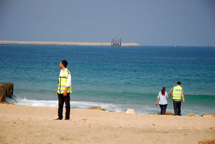 יחידות החיפוש של המשטרה החלו להתפרש בחוף הצפוני של אשדוד