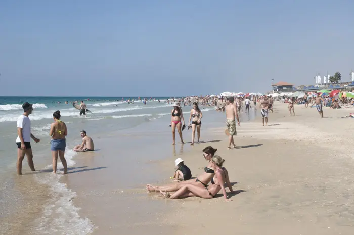 בשנת 2010 היו 13 מקרים של סגירת חופים