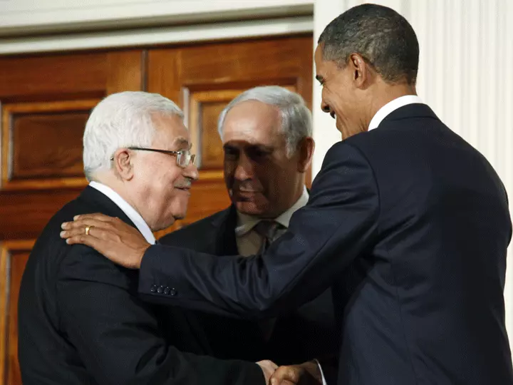 " אנחנו לא רק עושים זאת כדי להרגיש טוב. זה גם עתיד לעזור לביטחון אמריקה". אובמה