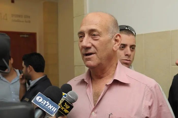 "הדבר החשוב ביותר הוא שמתחיל משא ומתן לשלום פעם נוספת בינינו לבין הפלסטינים". אולמרט, היום