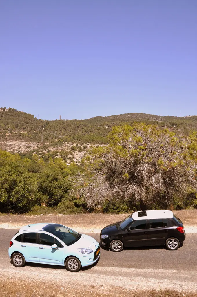 מבחן השוואתי סיטרואן C3 מול סקודה פביה TSI