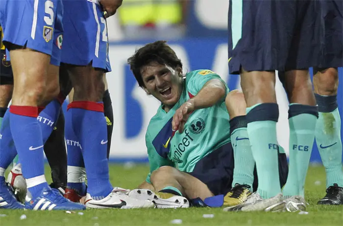 אחרי הפציעה מול אתלטיקו מדריד. מסי כואב