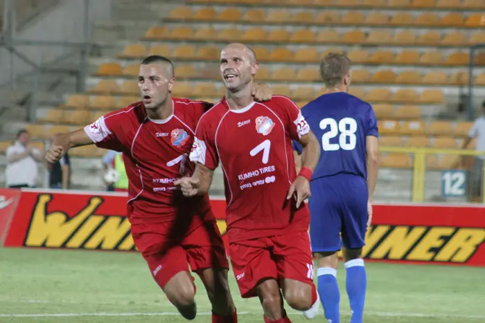הוא וחרמון יחזרו להרכב. סטויאנוביץ'