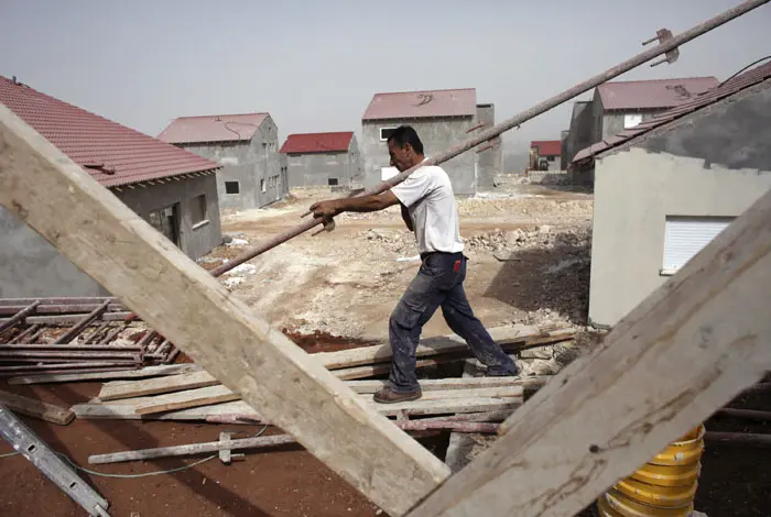 לפי "שלום עכשיו", 2,000 יחידות דיור נמצאות בבנייה