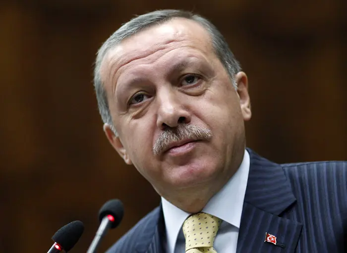 "שוק ההון הטורקי סובל מתשואה נמוכה בעיקר בשל  מדיניות של היעדר פתיחות, התנגחות עם השווקים הבינ"ל, הסתגרות והתקרבות לדת". ראש ממשלת טורקיה, רג'יפ טייפ ארדואן