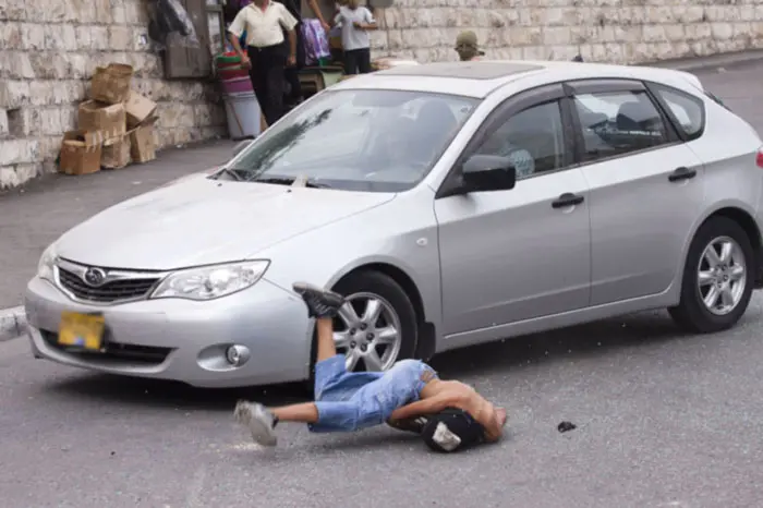 "כל ילד שזורק אבן דורסים אותו?"