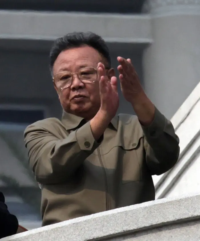 האם יסכים קים ז'ונג איל לוותר על תוכנית הגרעין של ארצו?