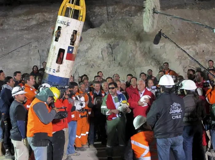 האם הקפסולה ששימשה לחילוץ הכורים בצ'ילה תעשה את דרכה לאקוודור?. חילוץ הכורים בצ'ילה