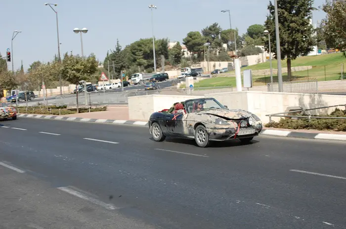 צוות תוכנית הטלוויזיה טופגיר של ה-BBC בצילומים בישראל