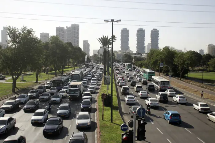 העומס - כבר משעות הצהריים