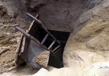 "יצרתי קשר עם גורמים שאני מכיר ברצועה והם הדריכו אותי כיצד אני יכול להיכנס בדרכים אחרות". מנהרה בעזה