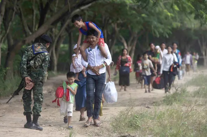 כ-20,000 אזרחי מיאנמר ברחו לאזור הגבול עם תאילנד