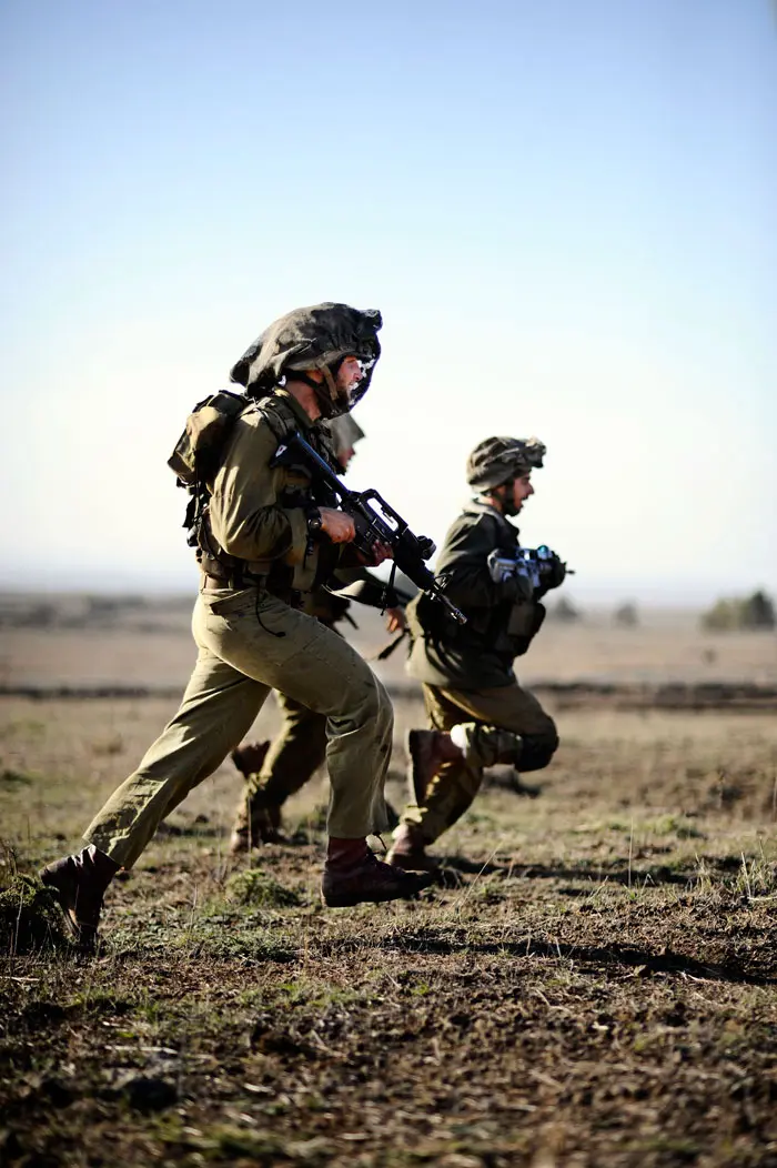 "רואה את עצמי משתלב בקצונה הצבאית"