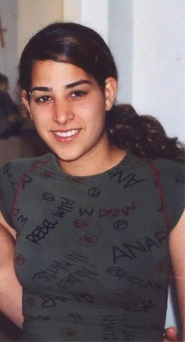 נהרגה בפיגוע בצריפין בשנת 2000. לירון סיבוני