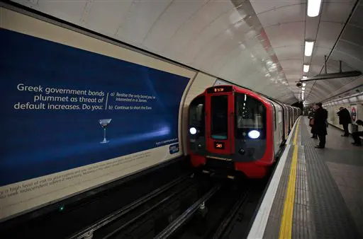 בן זוגה של הקורבן תפס את התוקף אך הוא הצליח להמלט, הרכבת התחתית בלונדון