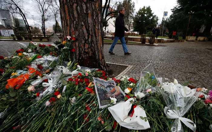 אלבניה, היום: פינת זיכרון לאחר מהרוגי המהומות
