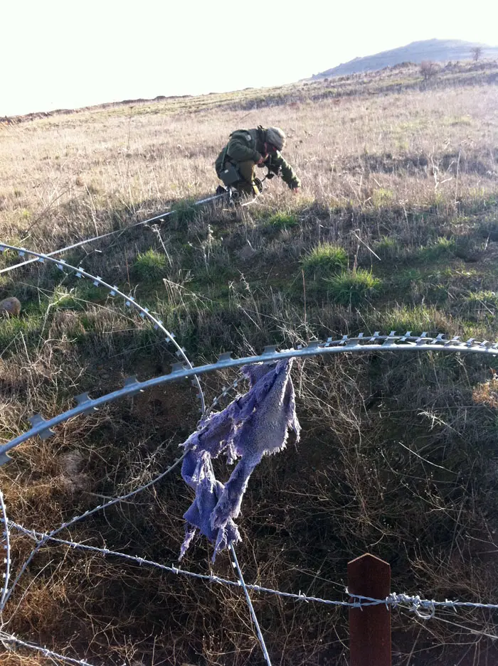 בשנים האחרונות נפצעו מספר ילדים פלסטינים מהאזור כתוצאה מפיצוץ של נפלים שהותירו חיילי צה"ל. פינוי מוקשים בגולן