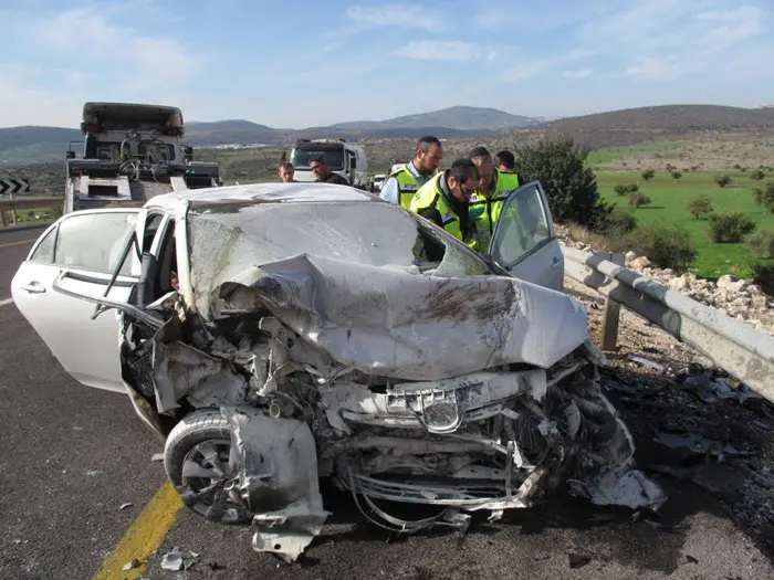 חמישה בני-אדם נספו השבוע בכבישים בתאונות דרכים. 69 מתחילת השנה