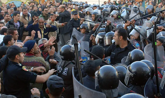 כוחות הביטחון מול המפגינים באלכסנדריה