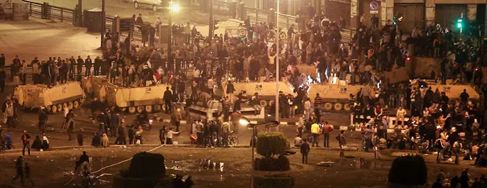 מהומות במצרים, אלפי מפגינים ברחובות קהיר נגד משטרו המושחת של מובארק, ינואר 2011