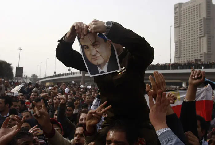 מהומות במצרים, חידוש ההפגנות ההמוניות, ינואר 2011