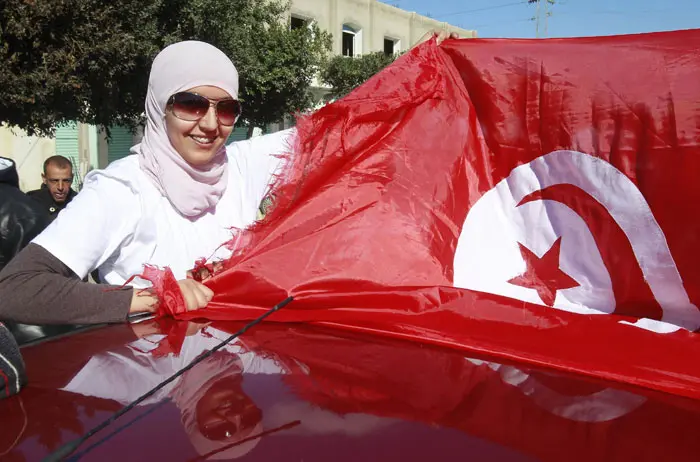 שמחה לאחר הדחת המשטר בטוניסיה