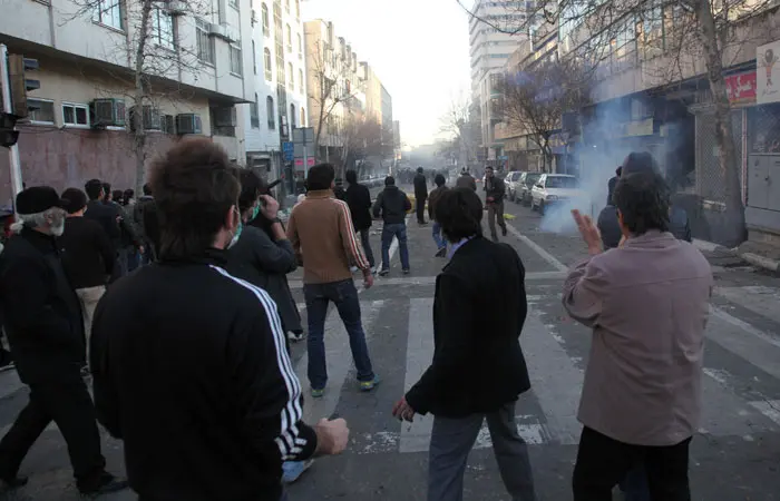 המהומות בטהרן לפני שבועיים