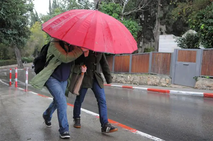 גשום וסוער בצפון הארץ עד צפון הנגב