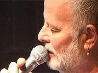 הזמר אריק סיני